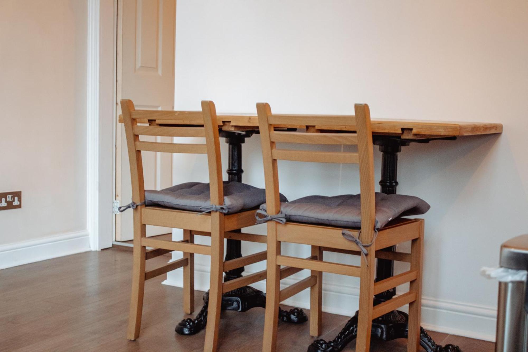 Spacious Flat With Free Parking Apartment ฮาร์โรเกต ภายนอก รูปภาพ