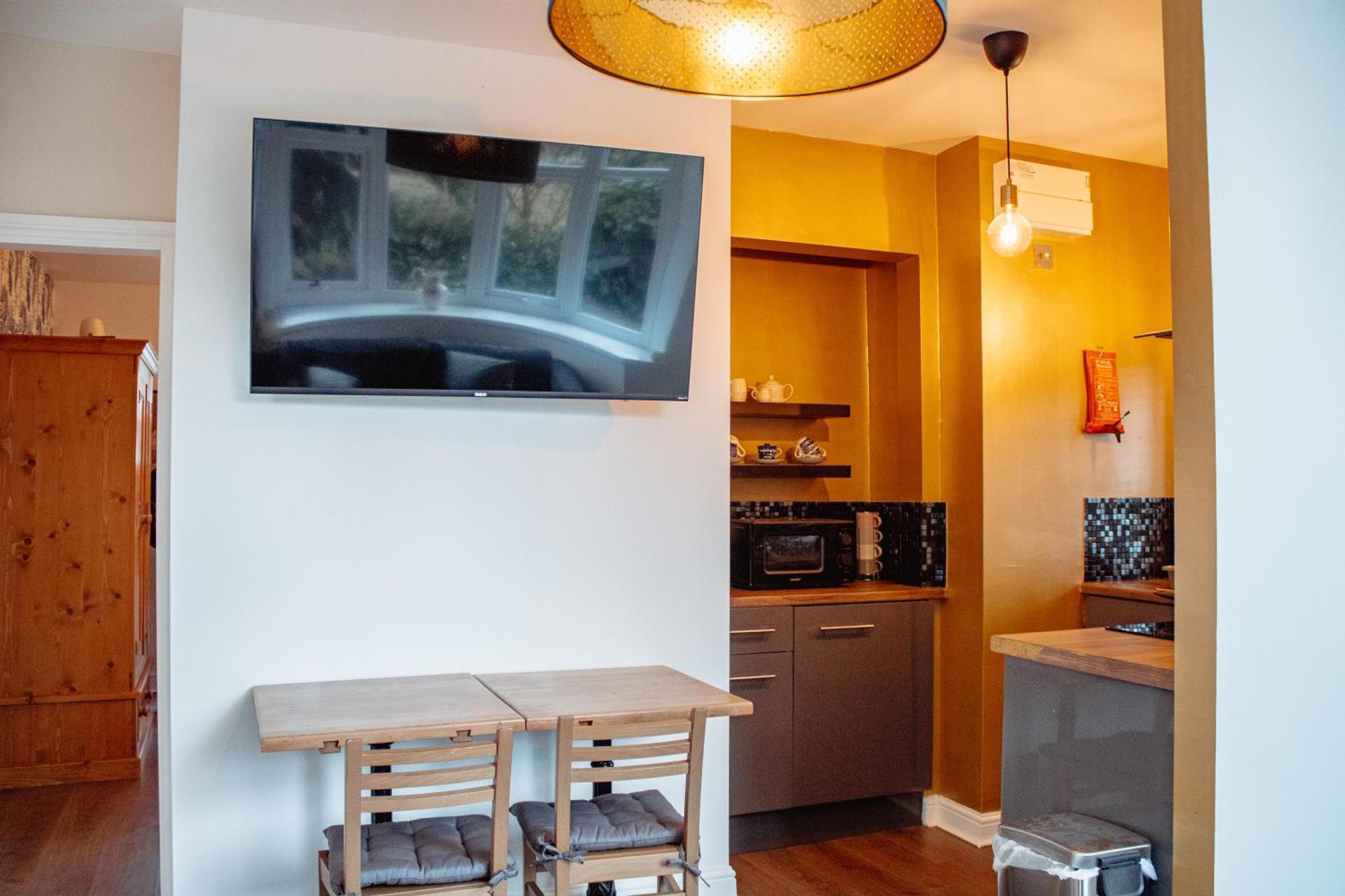 Spacious Flat With Free Parking Apartment ฮาร์โรเกต ภายนอก รูปภาพ